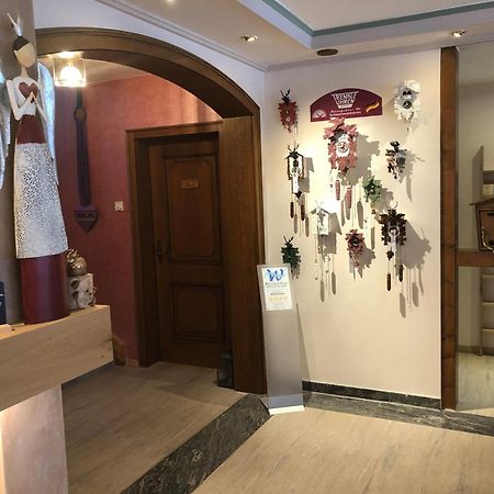 沃尔德布里克尼比斯酒店 外观 照片